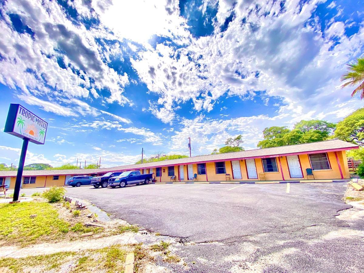 Tropic Motel Aransas Pass Eksteriør billede